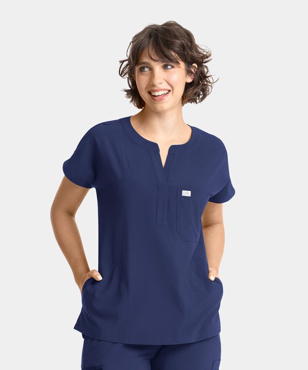 EPIC by IRG - Women's Dolman 3 Pocket Top | 4804