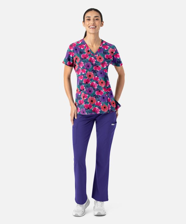 Alternative view of Women's Curved V-Neck Print Top | 1797