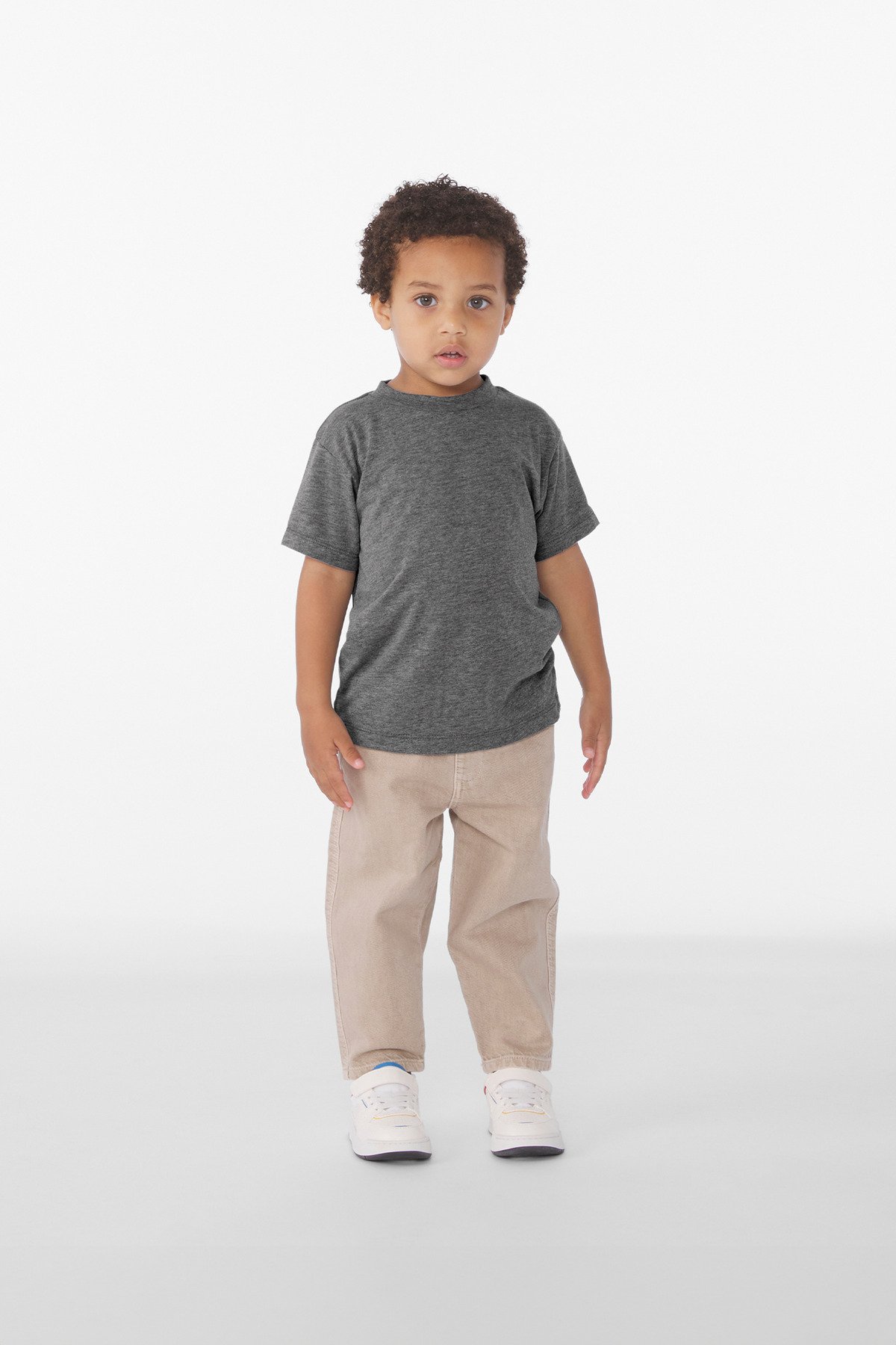 BC3413T_greytriblend_model_front