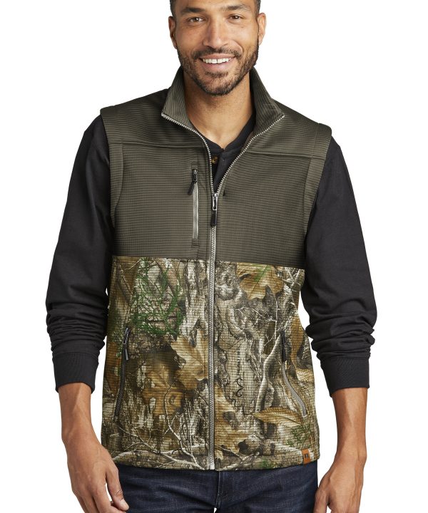 Russell Outdoors Realtree ® Atlas Colorblock Soft Shell Vest RU604